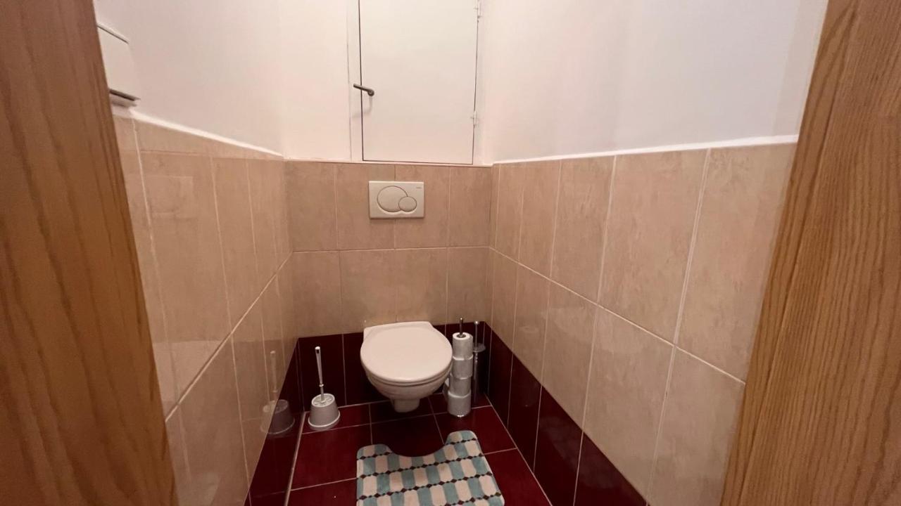 2 Apartment, Near Oc Galeria, Petrzalka Apartament *