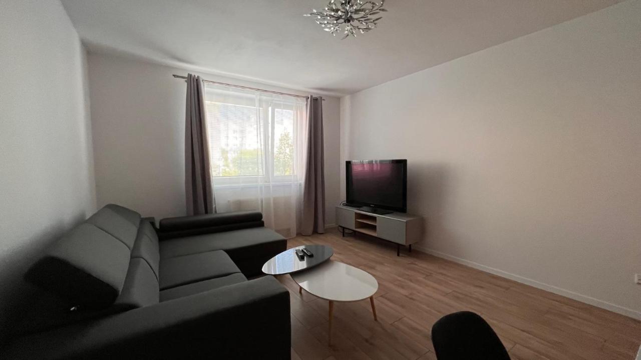 2 Apartment, Near Oc Galeria, Petrzalka Apartament