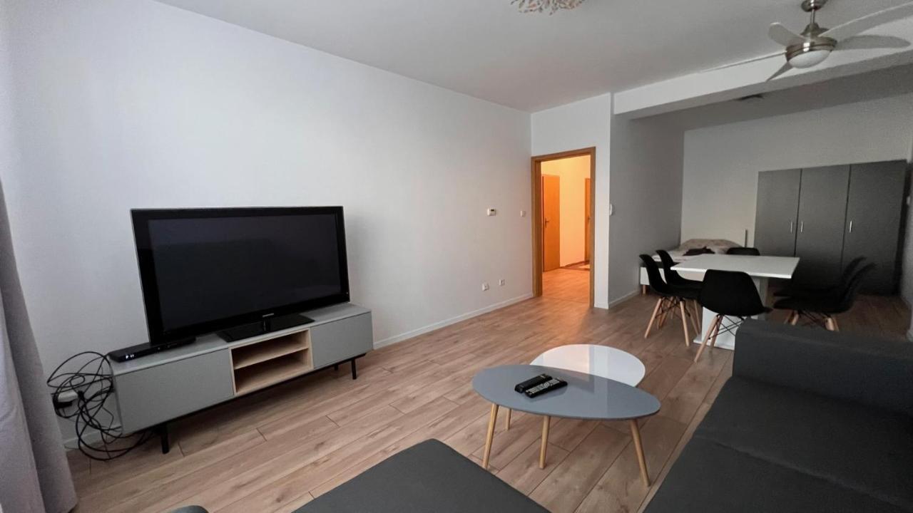2 Apartment, Near Oc Galeria, Petrzalka Apartament Bratysława